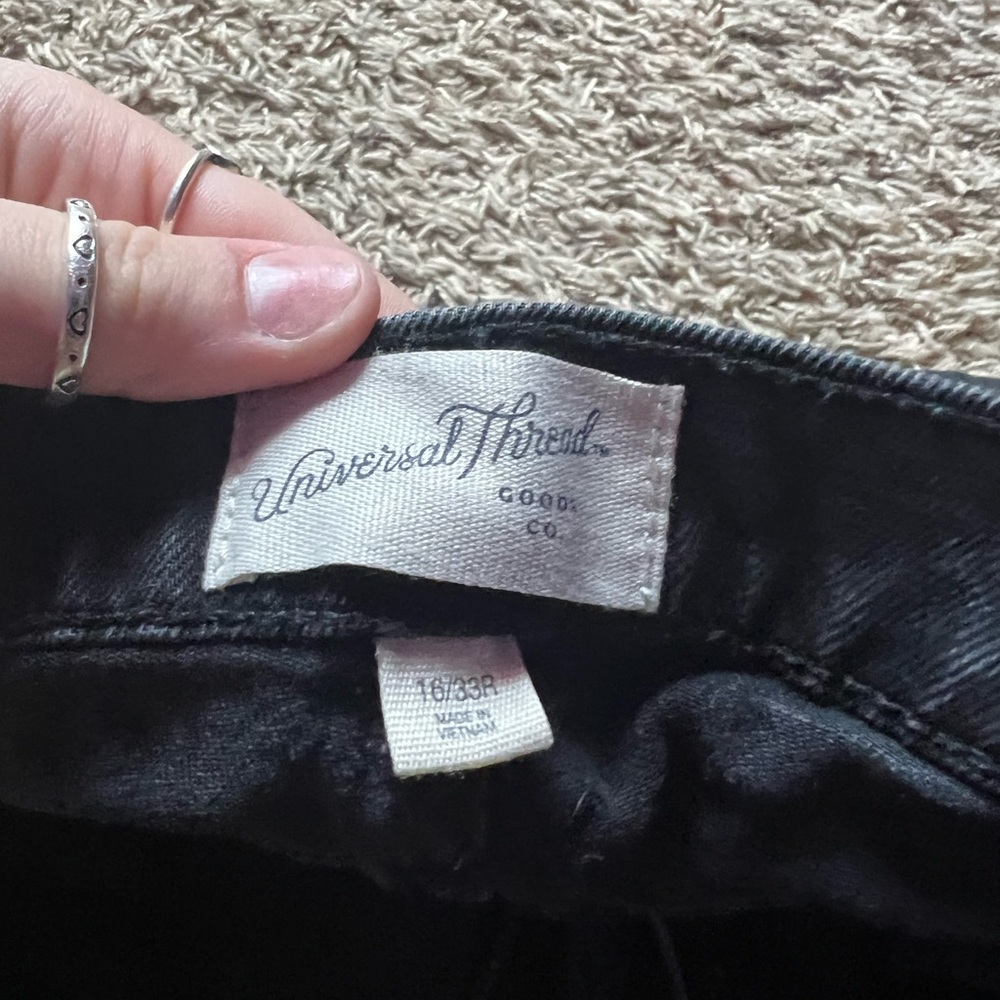 super cute and casual black jeans